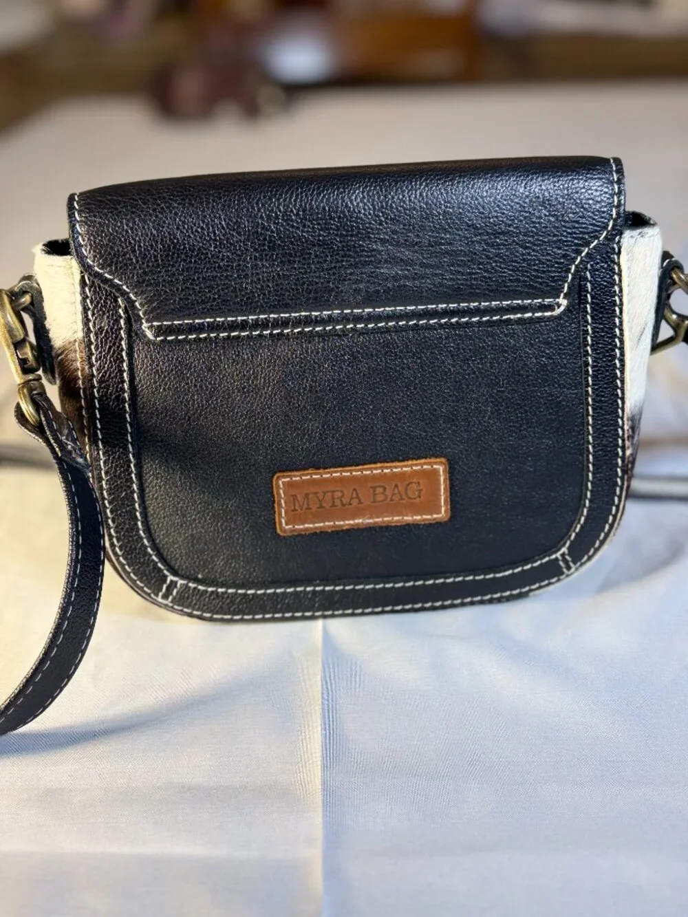 Myra Leather/cowhair crossbody purse. Cute! - Picture 2 of 6